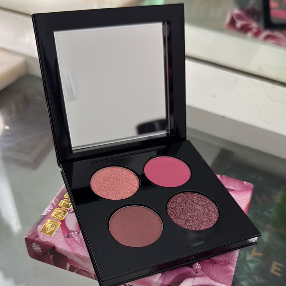 Luxurious Pink and Brown Eyeshadow Palette